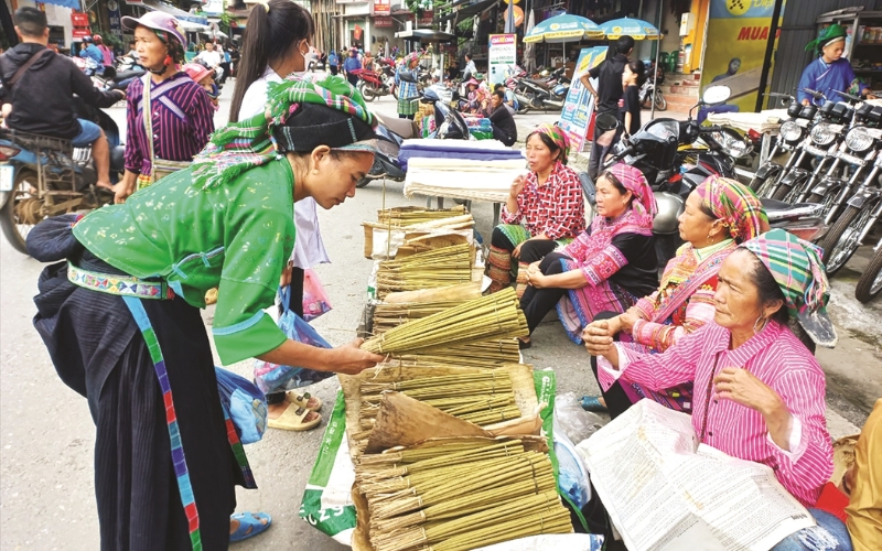 Chợ phiên Xín Mần