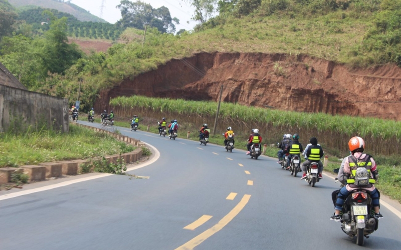 Kinh nghiệm du lịch Mộc Châu bằng xe máy